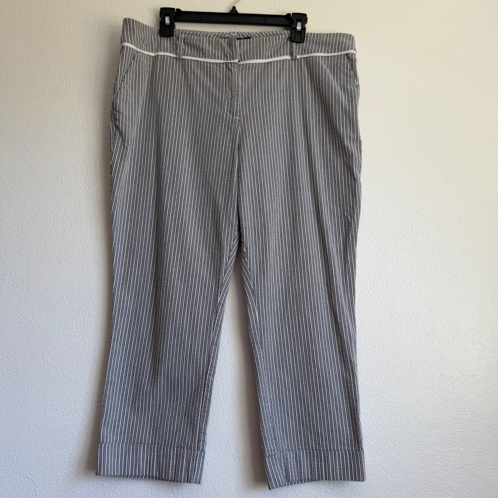 7th Avenue Design Studio Striped Nautical Seersucker Navy Capri Pants Size 16